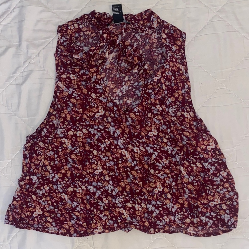 Forever 21 Maroon Floral Sleeveless Top